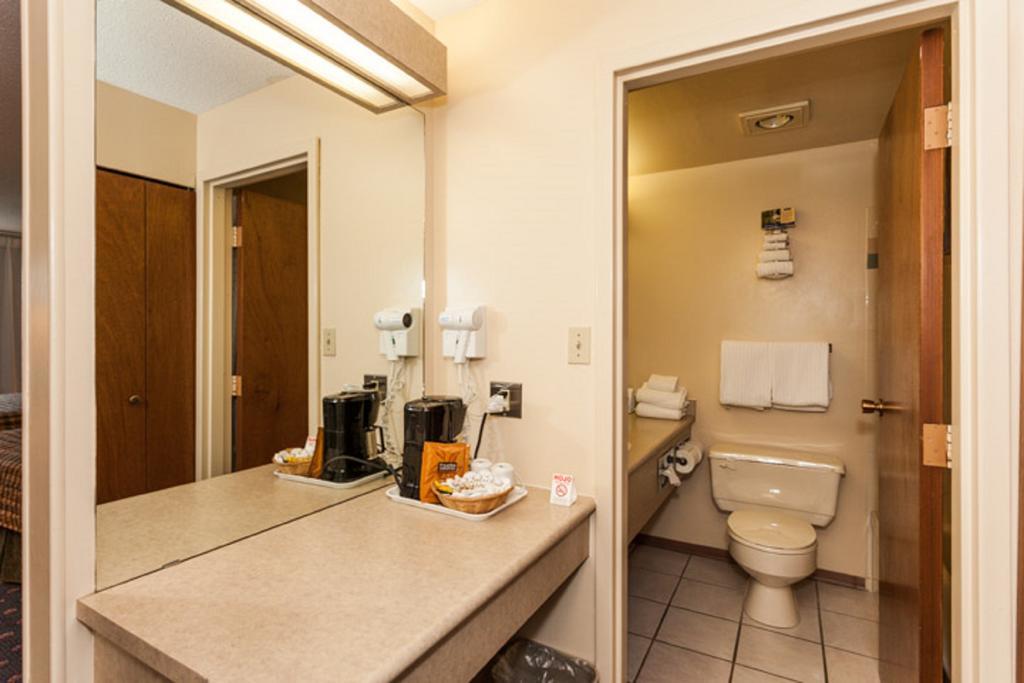 Howard Johnson By Wyndham Nanaimo Harbourside Номер фото
