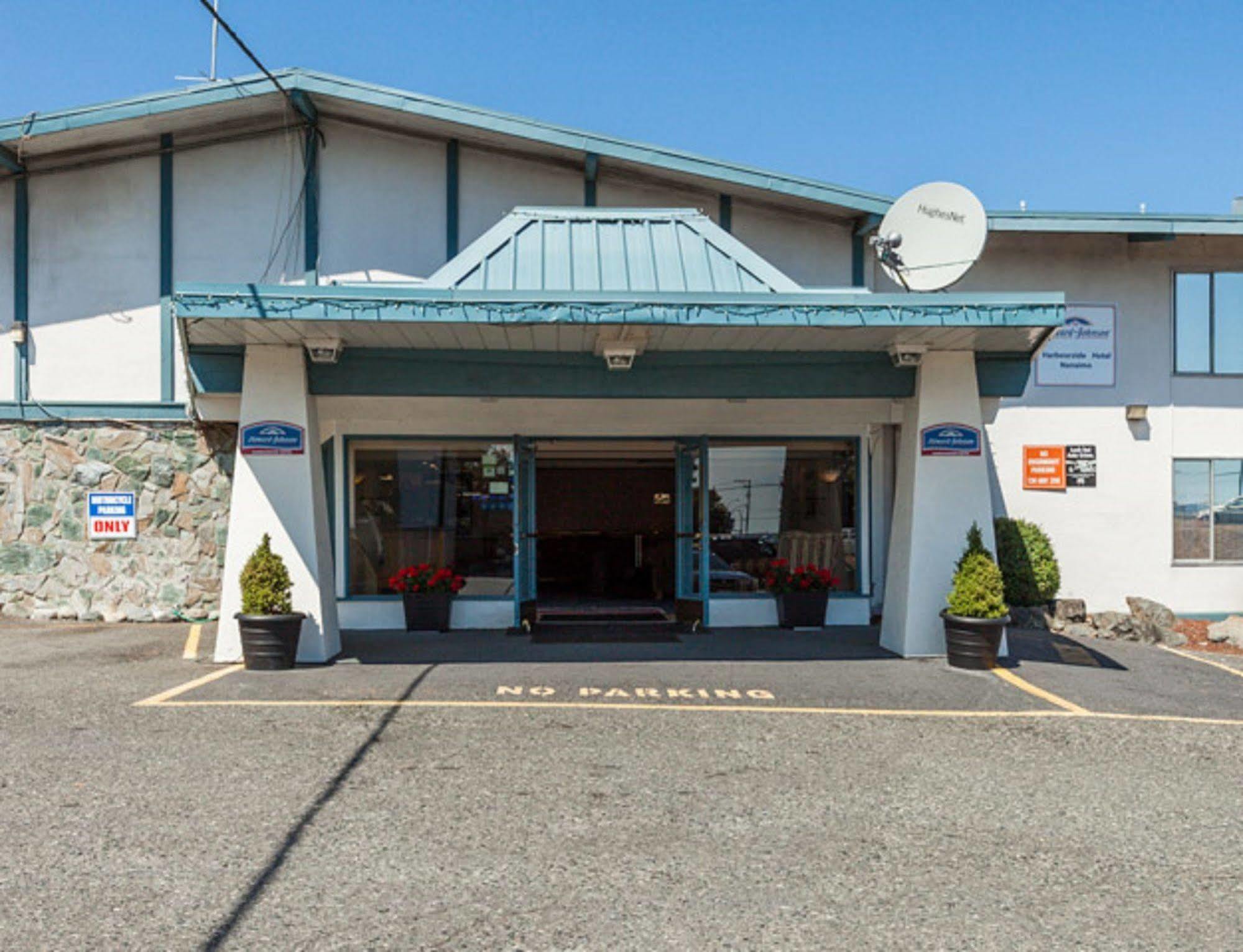 Howard Johnson By Wyndham Nanaimo Harbourside Екстер'єр фото